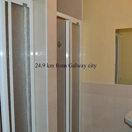 & Angling Centre بيت شباب *